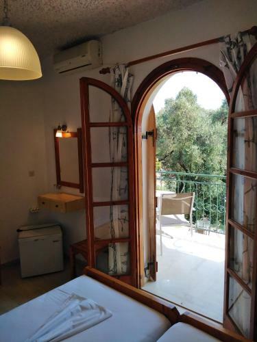 ?otel Della