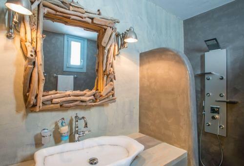 Luxury Paros Villa Superior Villa Private Pool Stunning Interior 7 Bdr Tserdakia