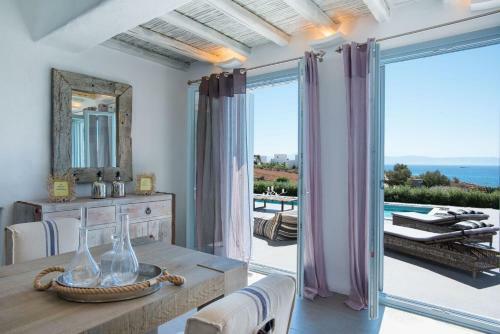 Luxury Paros Villa Superior Villa Private Pool Stunning Interior 7 Bdr Tserdakia