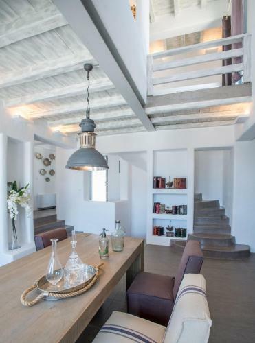 Luxury Paros Villa Superior Villa Private Pool Stunning Interior 7 Bdr Tserdakia