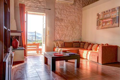 Perachori Villa Sleeps 4 Pool Air Con Wifi