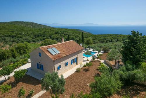 Perachori Villa Sleeps 4 Pool Air Con Wifi T604840
