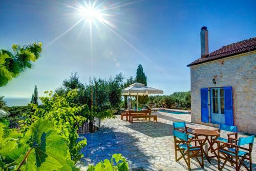 Perachori Villa Sleeps 4 Pool Air Con Wifi T604840