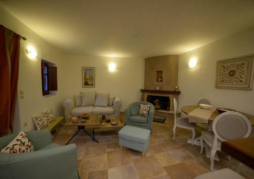 Hostal Focalion Castle Luxury Suites