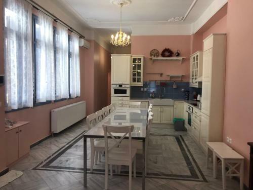 Apartamento Neoclassical House In Central Piraeus