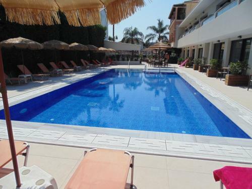 Apartamento Paradise Hotel & Bar