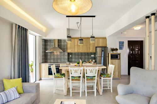 Irida Guesthouse By The Pool