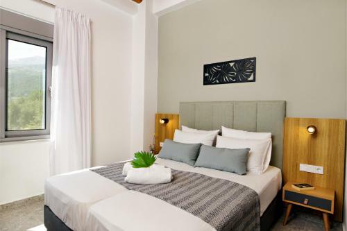 Almond Cottage With A Sea View Above Plakias