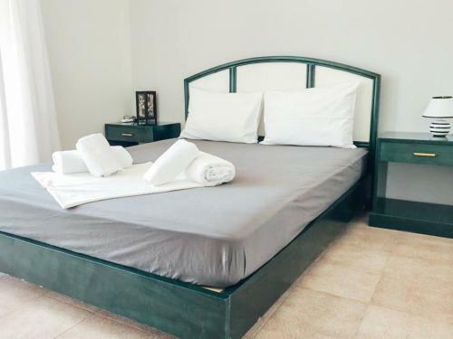 Charming 2-bed Apartment Close To All Amenities