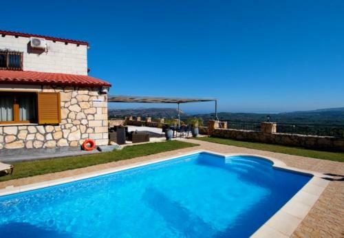 Samonas Villa Sleeps 4 With Pool And Air Con