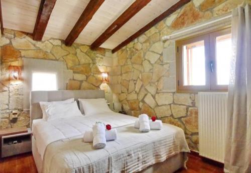 Samonas Villa Sleeps 4 With Pool And Air Con