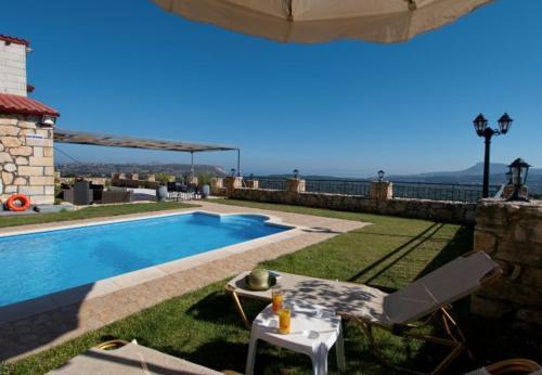 Samonas Villa Sleeps 4 With Pool And Air Con