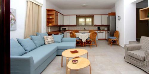 Lorenia Garden Villa, Elani