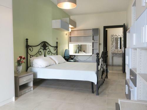 Luxury Townhouse And Town Apartment