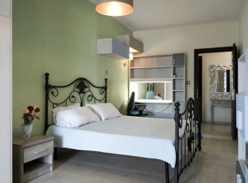 Luxury Townhouse And Town Apartment
