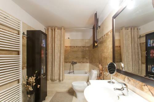 Luxury Townhouse And Town Apartment