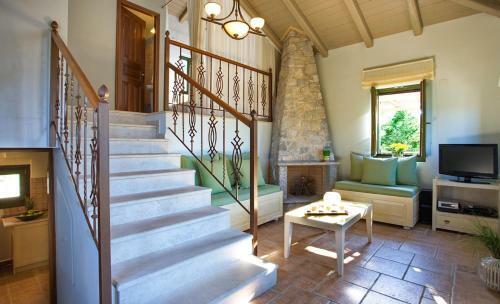 Spanochori Villa Sleeps 4 With Pool And Air Con
