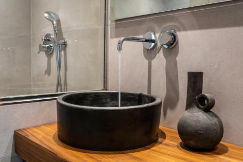 Apartamento Thira Gold Suites