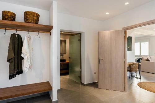 Apartamento Thira Gold Suites