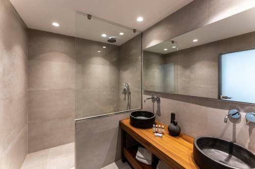 Apartamento Thira Gold Suites