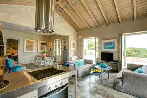 Tselentata Villa Sleeps 4 Pool Air Con Wifi