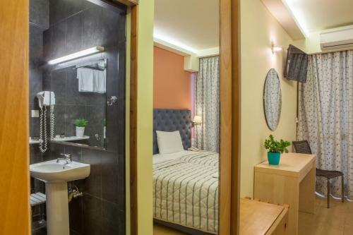 Pitsakis Hotel