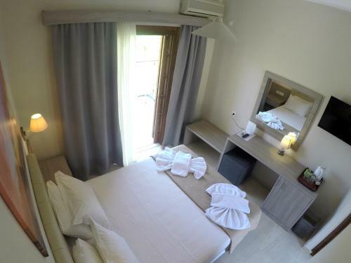 Sunwaves Beach Hotel