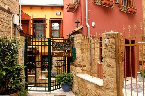 Hostal The House By The River Luxury Villa