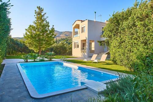 Villa Charma - Wonderful Villa With Private Pool And Garden