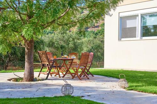 Villa Charma - Wonderful Villa With Private Pool And Garden