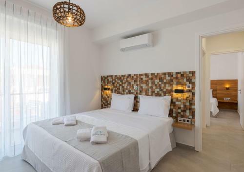 Hostal Costa Vasia Suites And Apartments