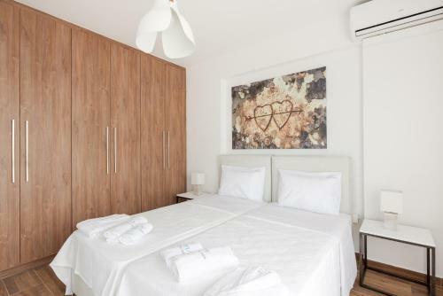 Hostal Costa Vasia Suites And Apartments