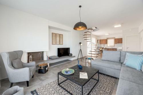 Hostal Costa Vasia Suites And Apartments