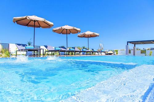 Villa Solaris Heated Pool & Jacuzzi