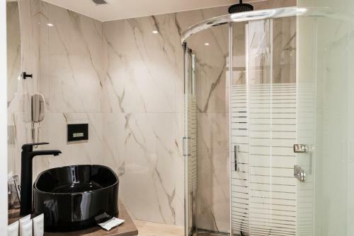 Epos Luxury Beach Hotel / Adults Only 16+