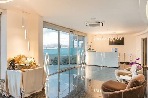 Epos Luxury Beach Hotel / Adults Only 16+