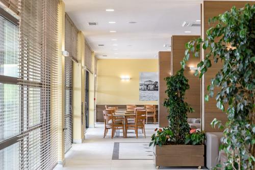 Ilion Beach Hotel