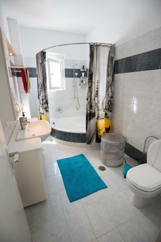 Apartamento Groovy & Cozy Apt With Private Seaview Rooftop Terrace