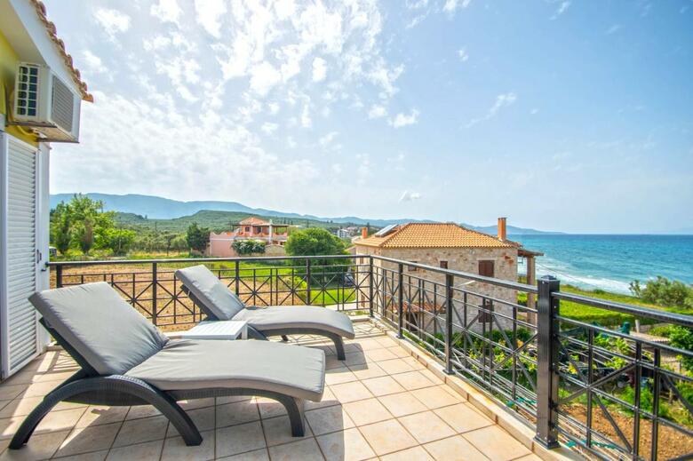 Villa Gousetis On The Beach