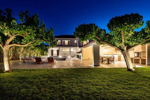 Aigli Villa