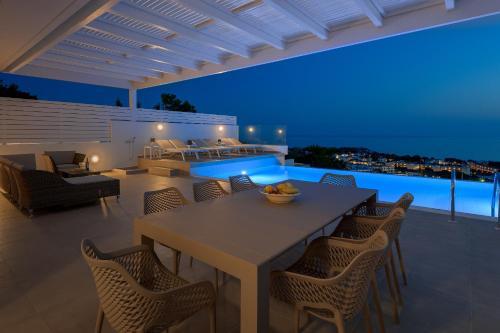 Villa Mimosa In Pefkos (Lindos Area)