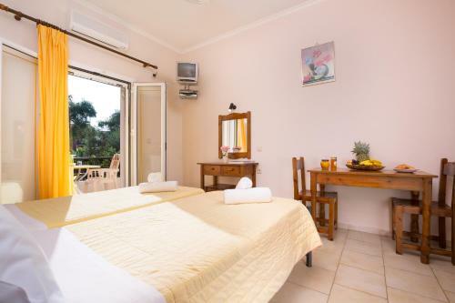Odysseus Apartments