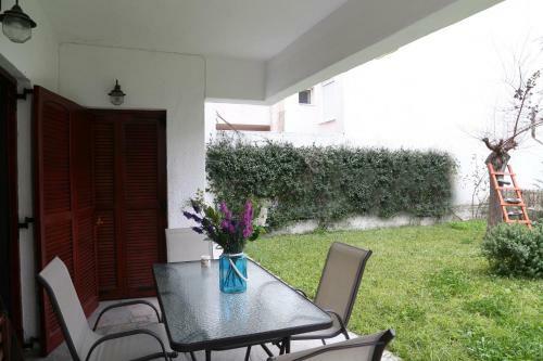 Home With A Beautiful Garden By The Sea