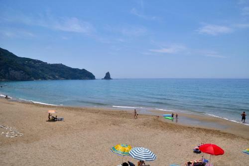 Studio Apartments Maria With Pool - Agios Gordios Beach