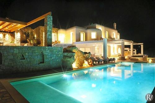 Agrari Villa Sleeps 24 With Pool Air Con And Wifi