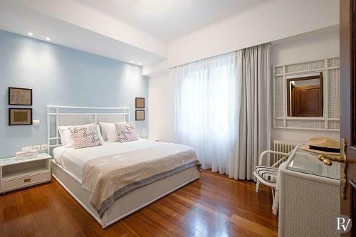Agios Onoufrios Villa Sleeps 14 With Pool And Air Con