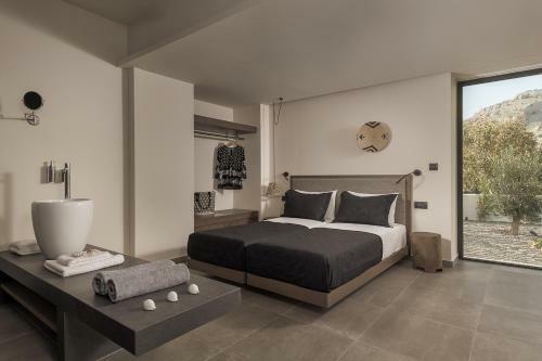 Pefki Villa Sleeps 6 With Pool And Air Con