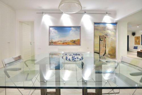 Paraga Villa Sleeps 20 With Pool And Air Con