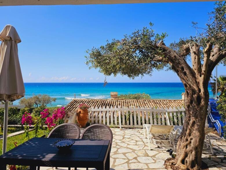 Corfu Glyfada Beachfront Apartment 2