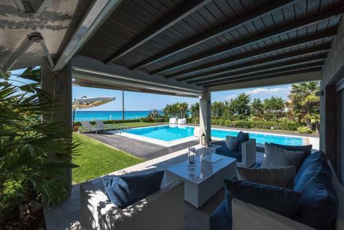 #luxlikehome - Villa Glamour Posidi